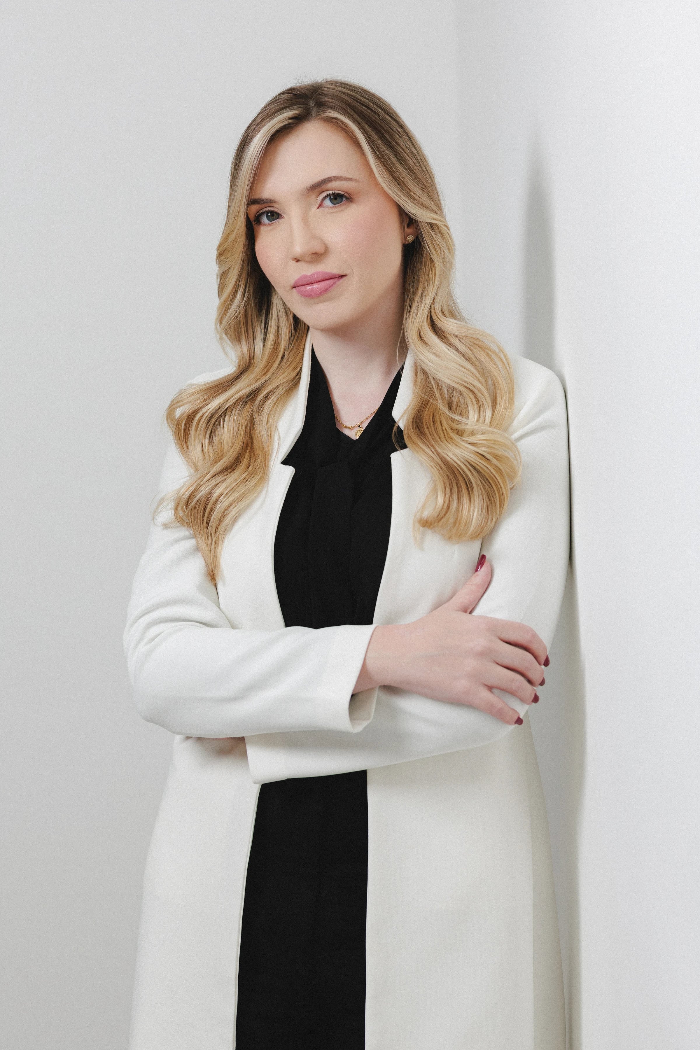 Dra. Débora Di Matteo, endocrinologista e metabologista no consultório no Jardins, São Paulo